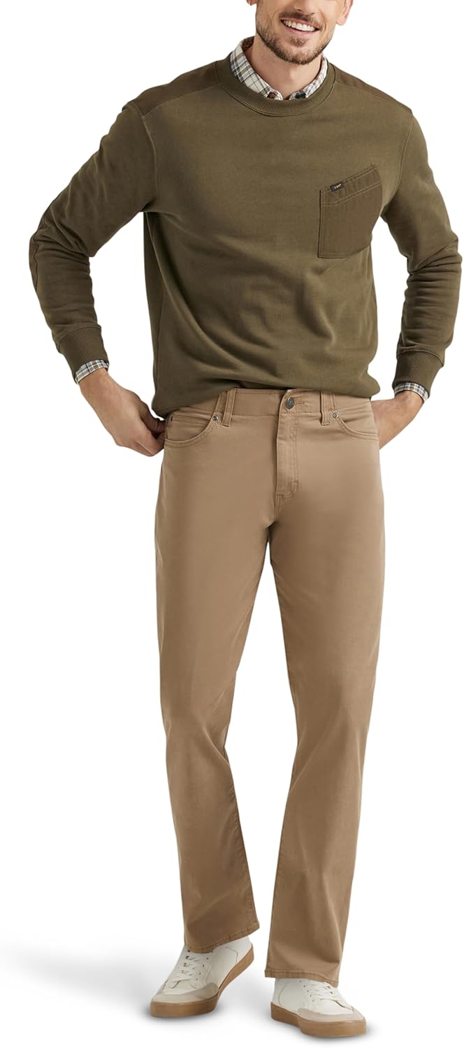 Experience Greater Comfort Lee Mens Extreme Motion Straight Taper Jean