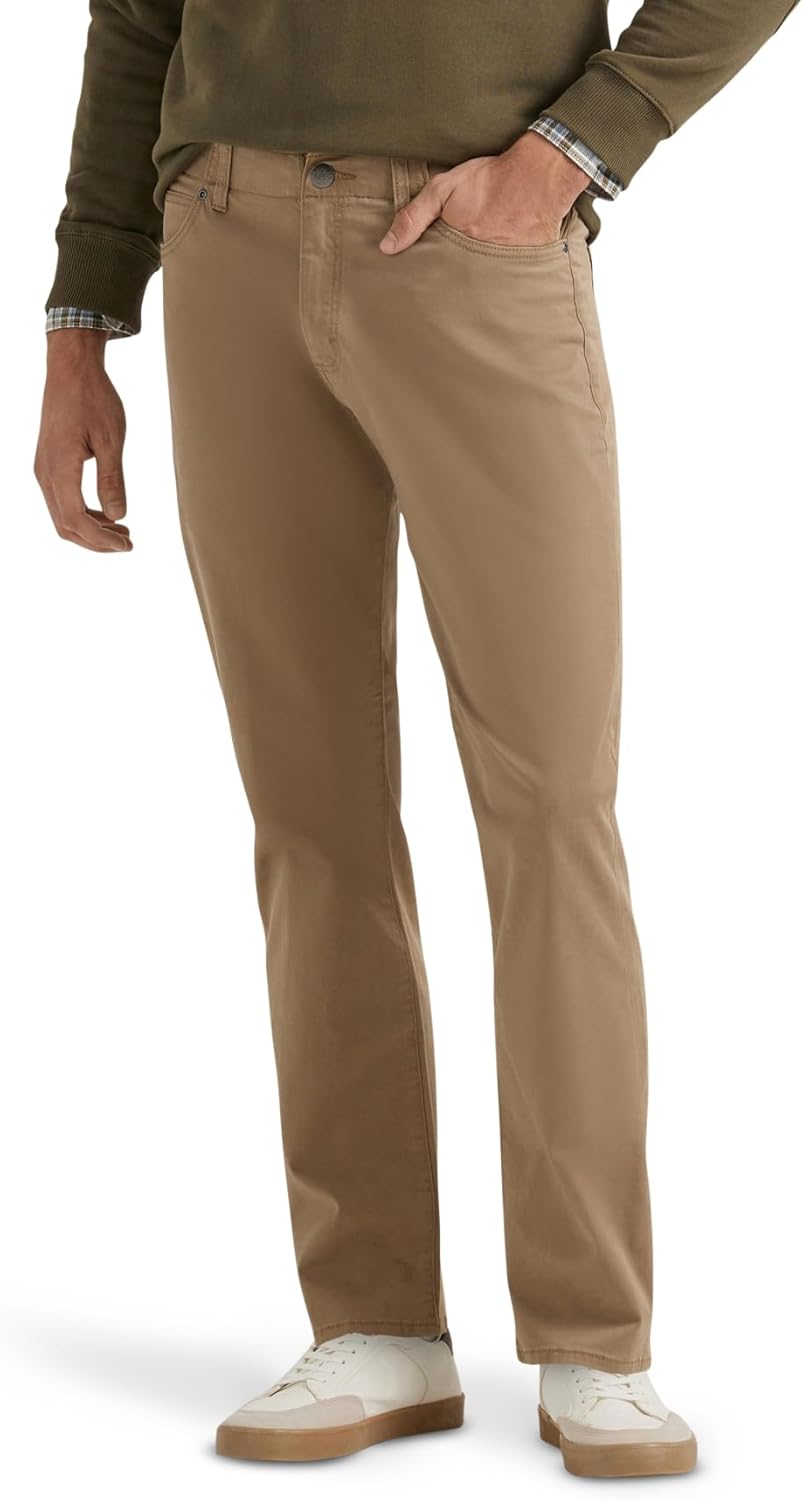 Experience Greater Comfort Lee Mens Extreme Motion Straight Taper Jean